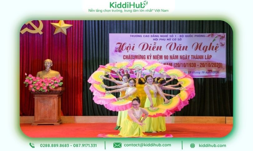 Không khí rộn ràng với hoạt động 20/10 đầy màu sắc và âm nhạc