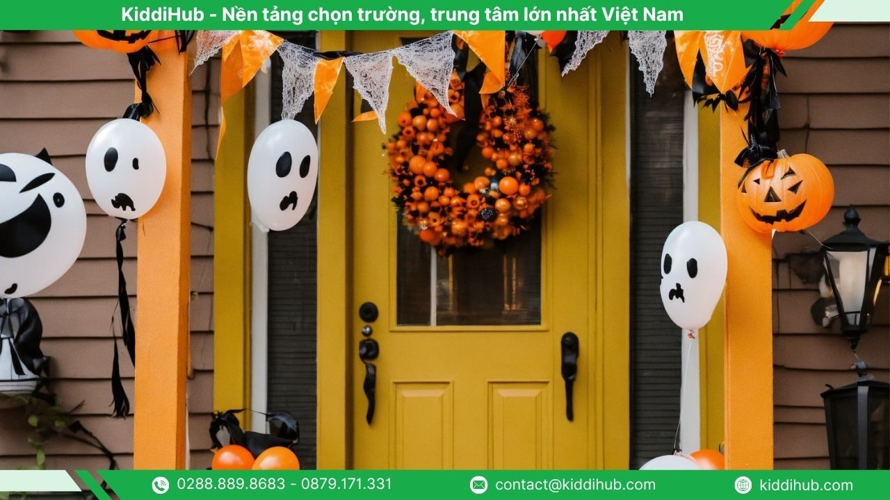 Trang trí cửa lớp Halloween