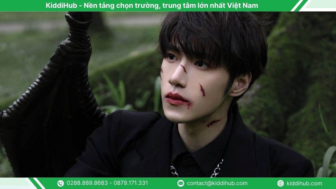 Hóa trang thành ma cà rồng 