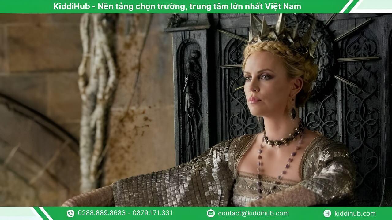 Hóa trang phù thủy Halloween Ravenna