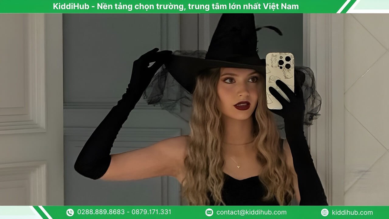 Hóa trang Halloween phù thủy sexy