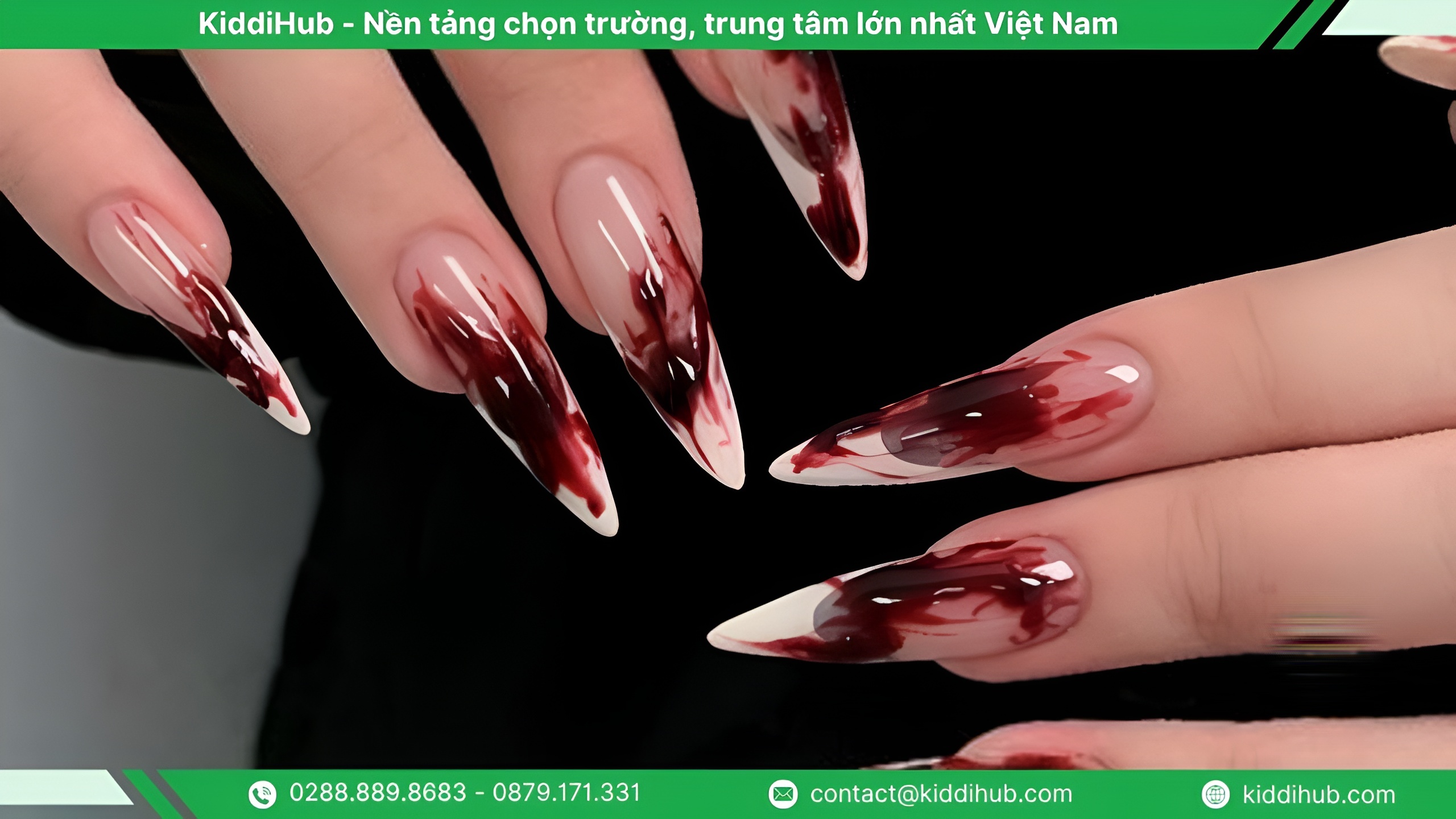 Nail Halloween với họa tiết máu chảy