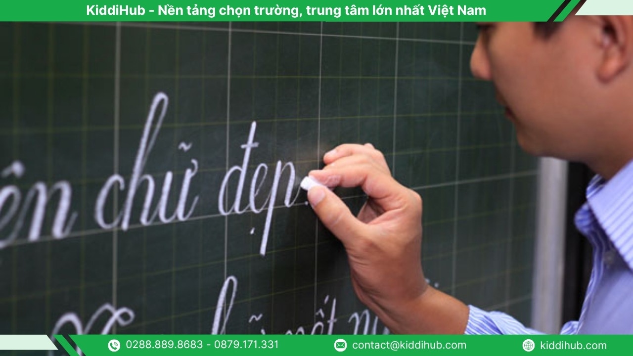 Truyện ngắn 20/11 hay: Màu phấn trắng