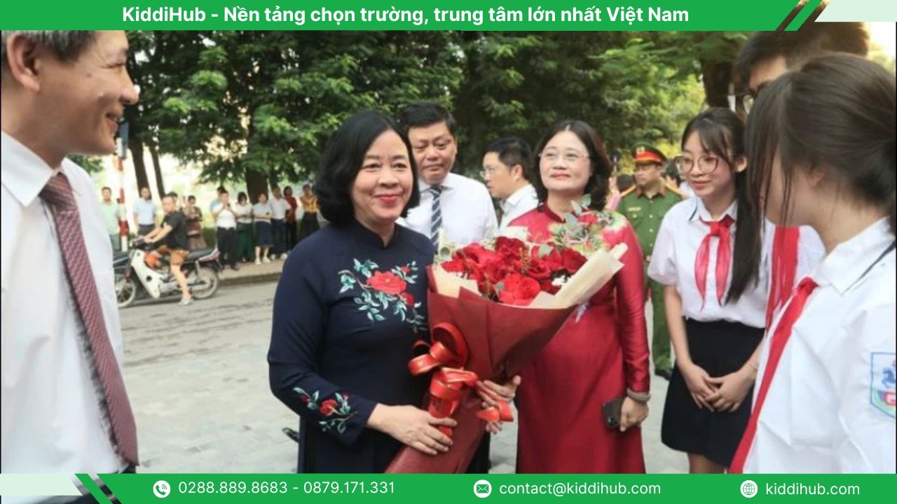 Truyện ngắn 20/11: Cô chủ nhiệm thầm lặng