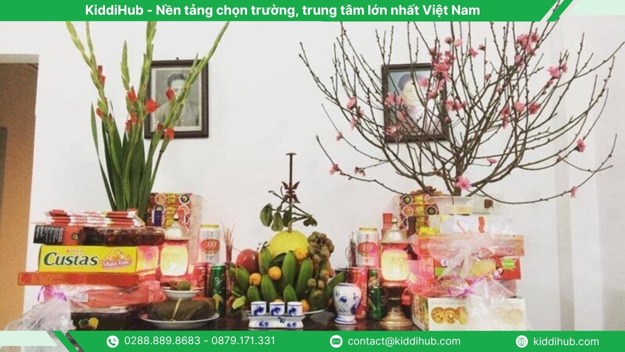 Trang trí bánh kẹo ngày Tết bày bàn thờ gia tiên