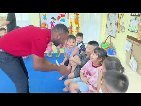 HỌC TIẾNG ANH VỚI MẦM NON SAO MAI