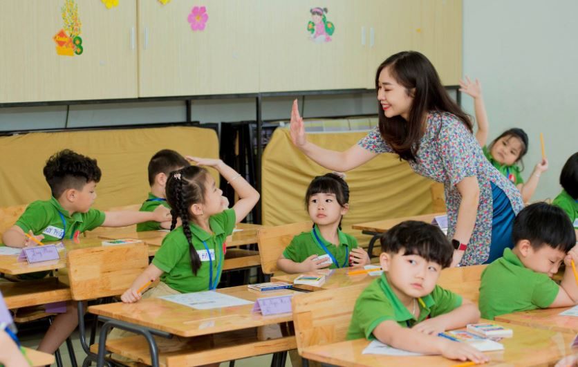 vua-hoc-vua-choi-toan-lop-2