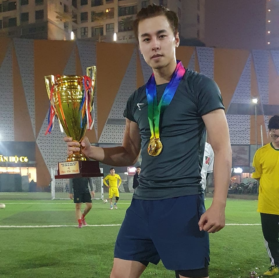 Lớp Dạy Đá Bóng Người Lớn - Trung Hoà