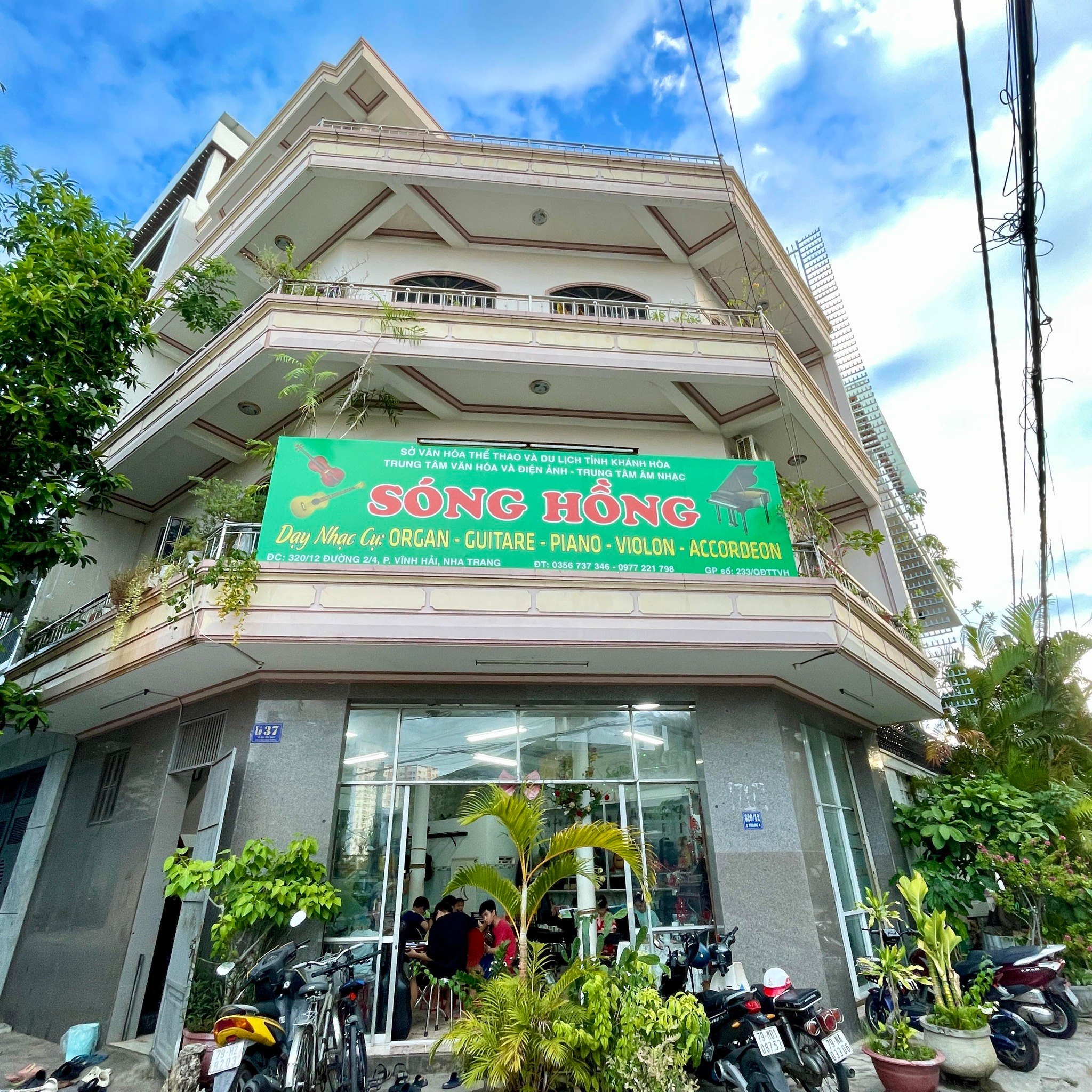 Trung tâm Âm Nhạc Sóng Hồng - Vĩnh Hải