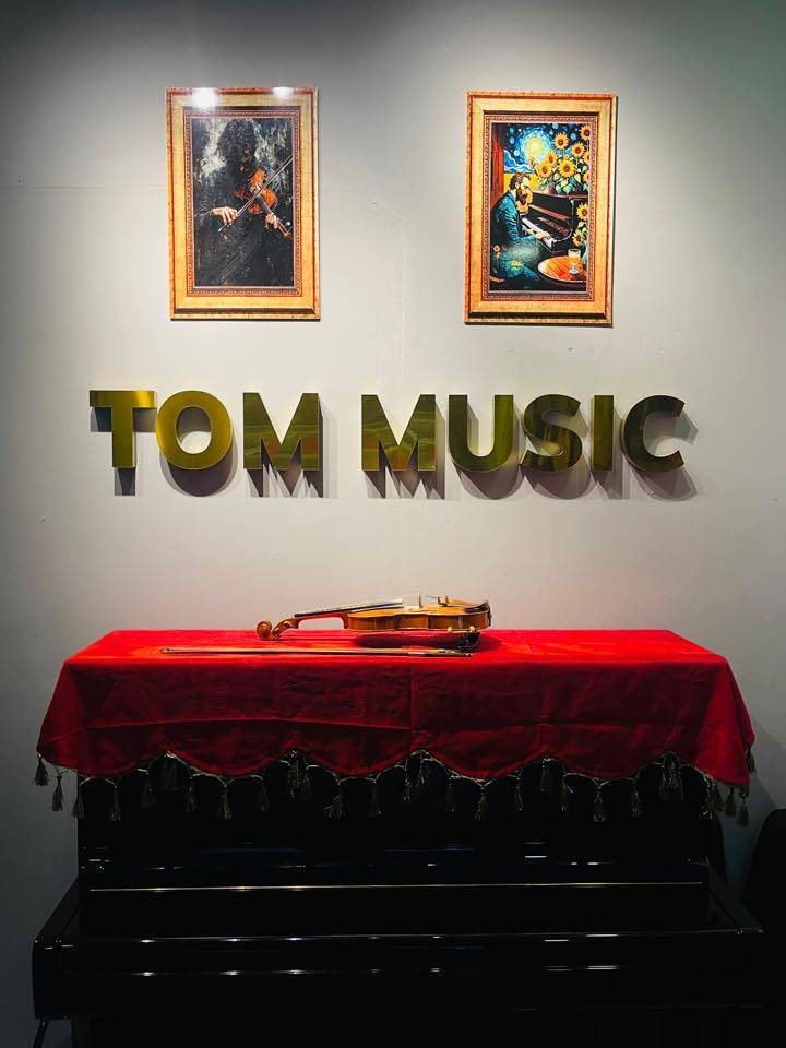 Trung tâm Âm nhạc TOM MUSIC - Bình Chánh