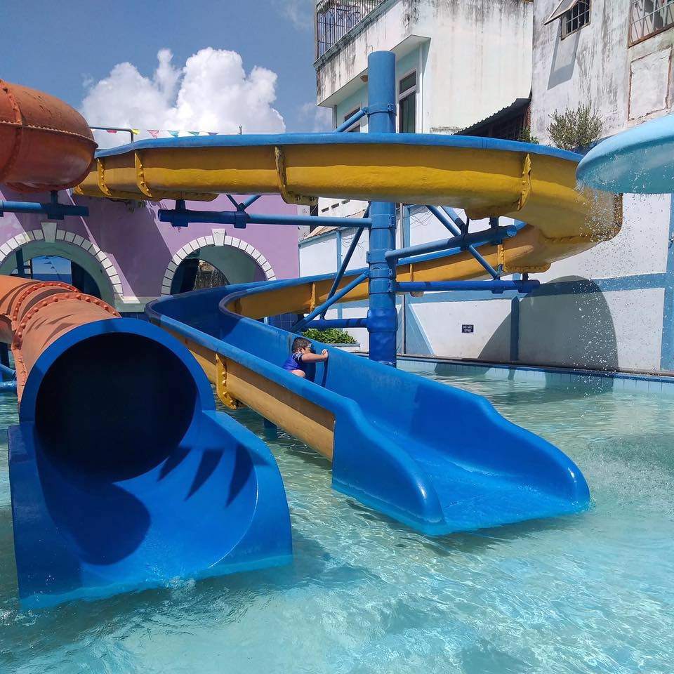 Trung tâm Hồ Bơi- Trò Chơi Công Viên Lê Thị Riêng - Quận 10