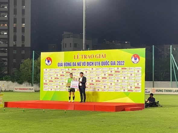 Trung tâm Sân Bóng Đá Trẻ VYF - Từ Liêm