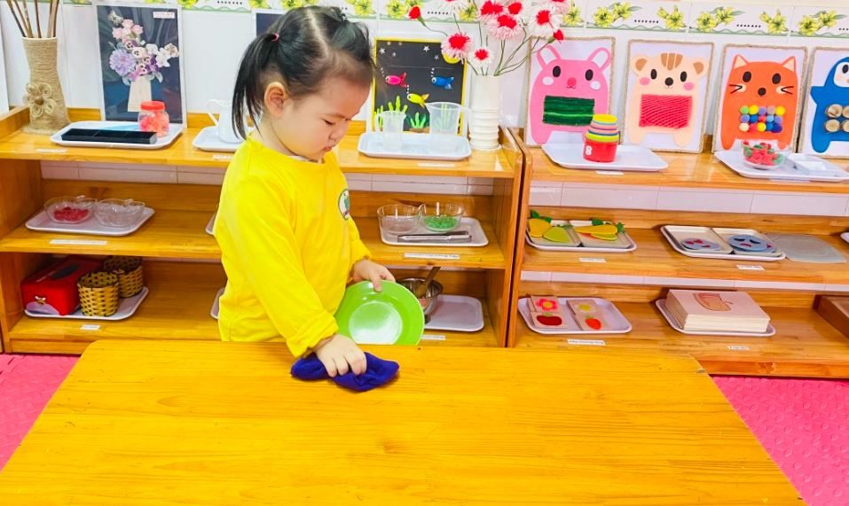 giao-an-montessori-goc-thuc-hanh-cuoc-song-2