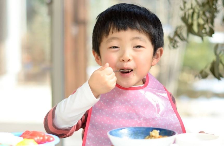 ky-nang-cho-tre-18-24-thang-2