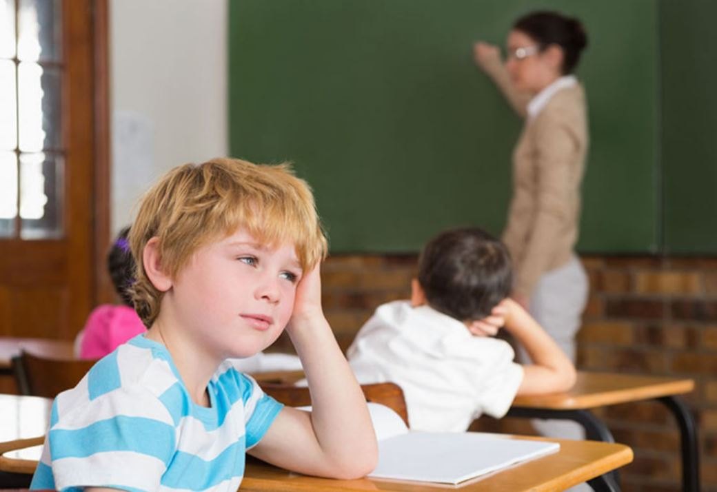 cach-day-tre-cham-noi-giam-chu-y-3