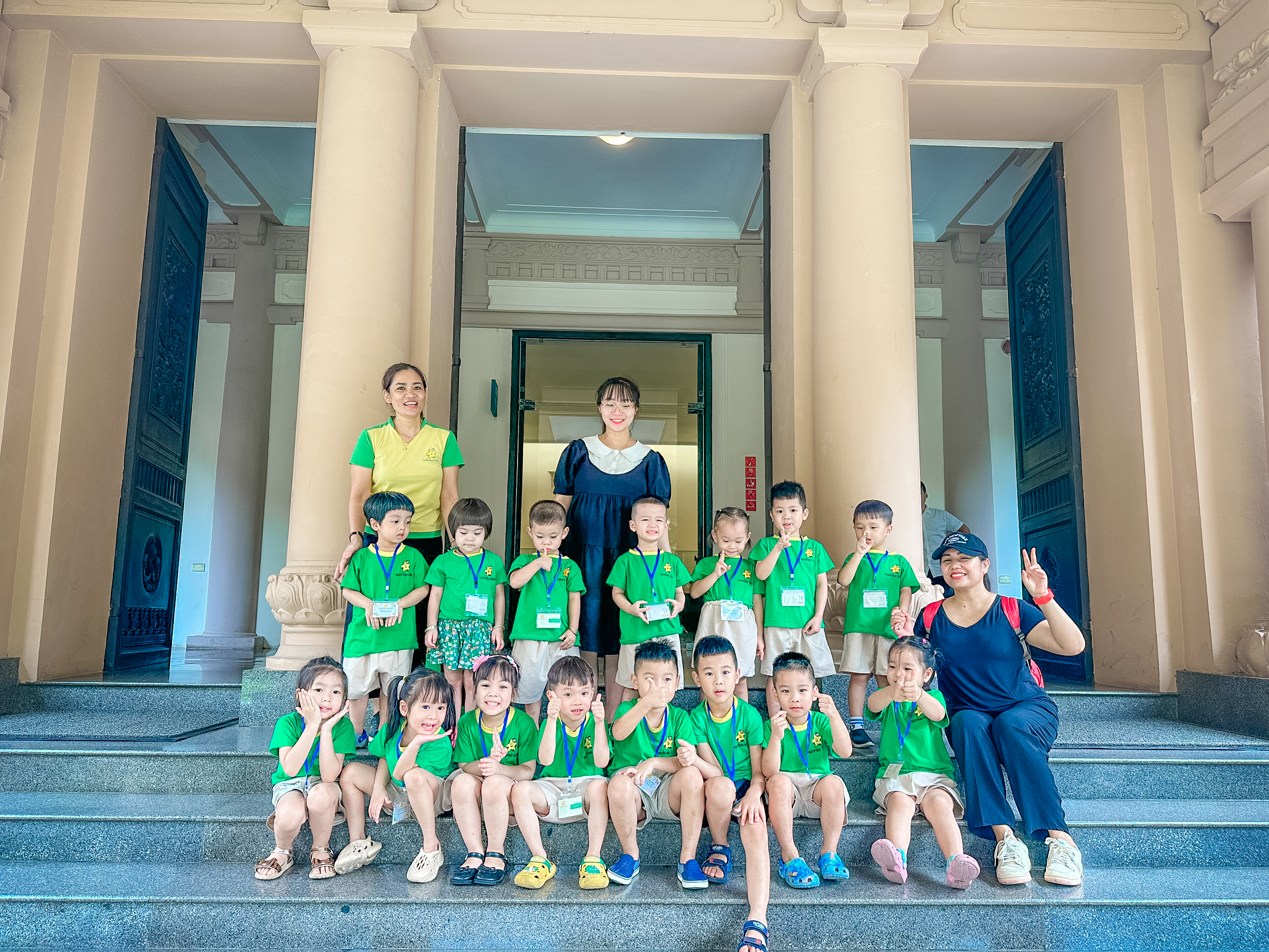 Nhóm trẻ Quận Hoàng Kiếm Hà Nội 