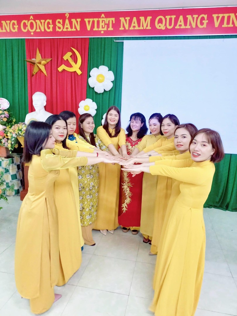 Đội ngũ giáo viên