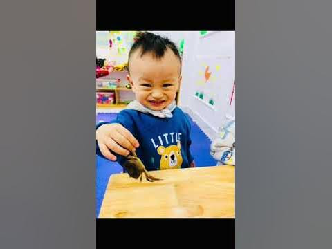 BÉ KHÁM PHÁ CON CUA