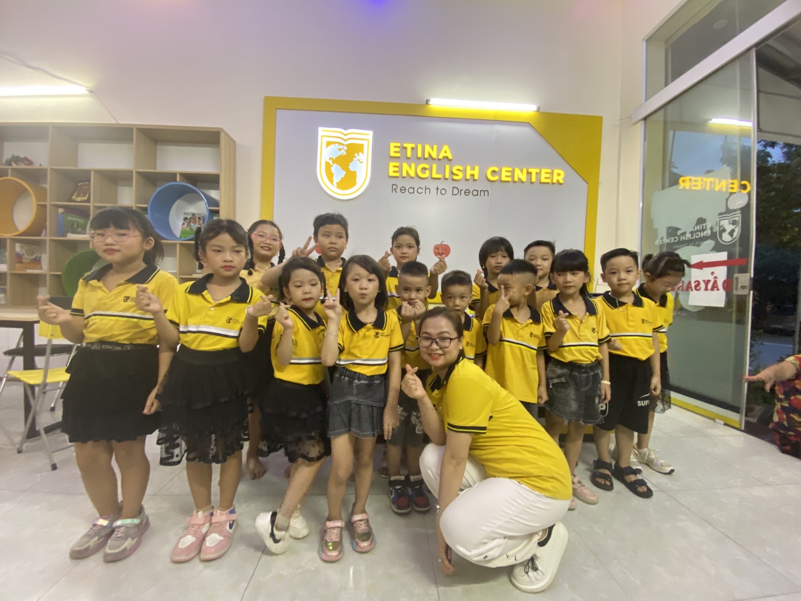 Trung Tâm Ngoại Ngữ ở Vĩnh Phúc 8 trung tam anh ngu etina etina english center vinh tuong Lzhe0WMJez6KawtB