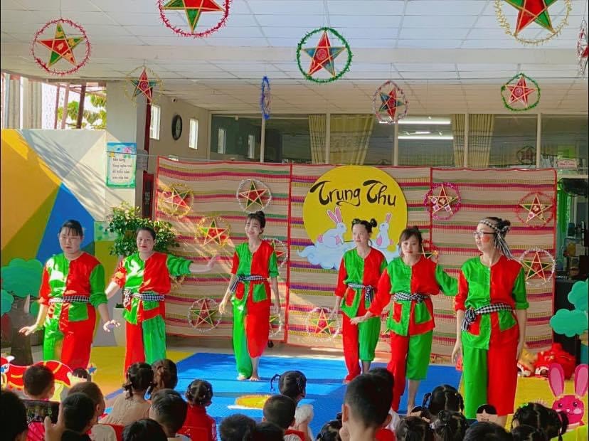 Đội ngũ giáo viên