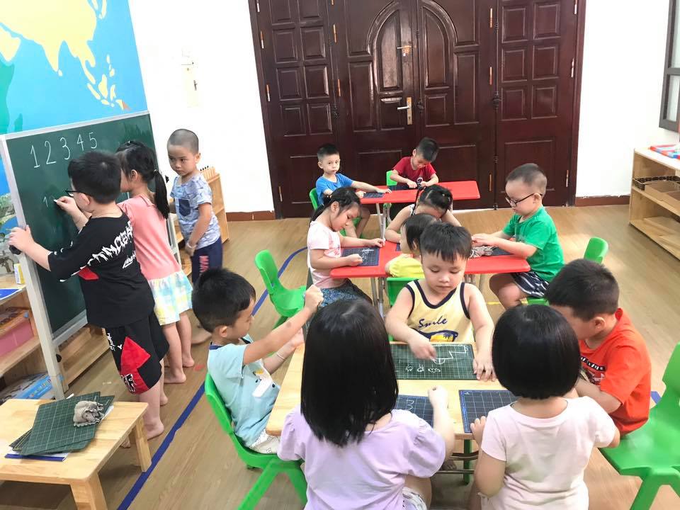 Trường mầm non Hương Sen Montessori - Bắc Linh Đàm
