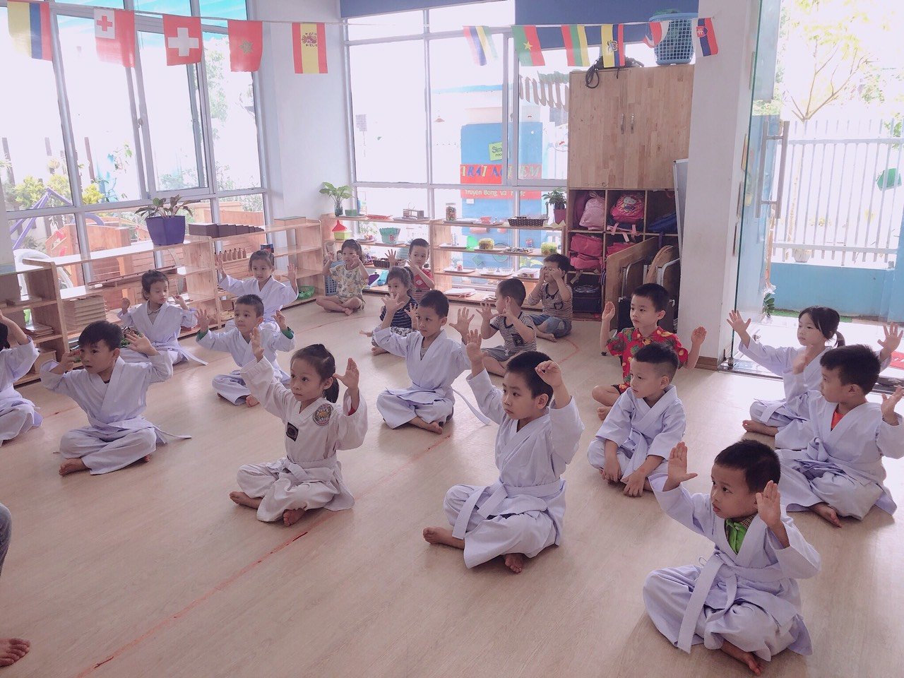 Ảnh của trường Hệ thống mầm non Song ngữ Kids smile Montessori - Quan Hoa (cơ sở 1)
