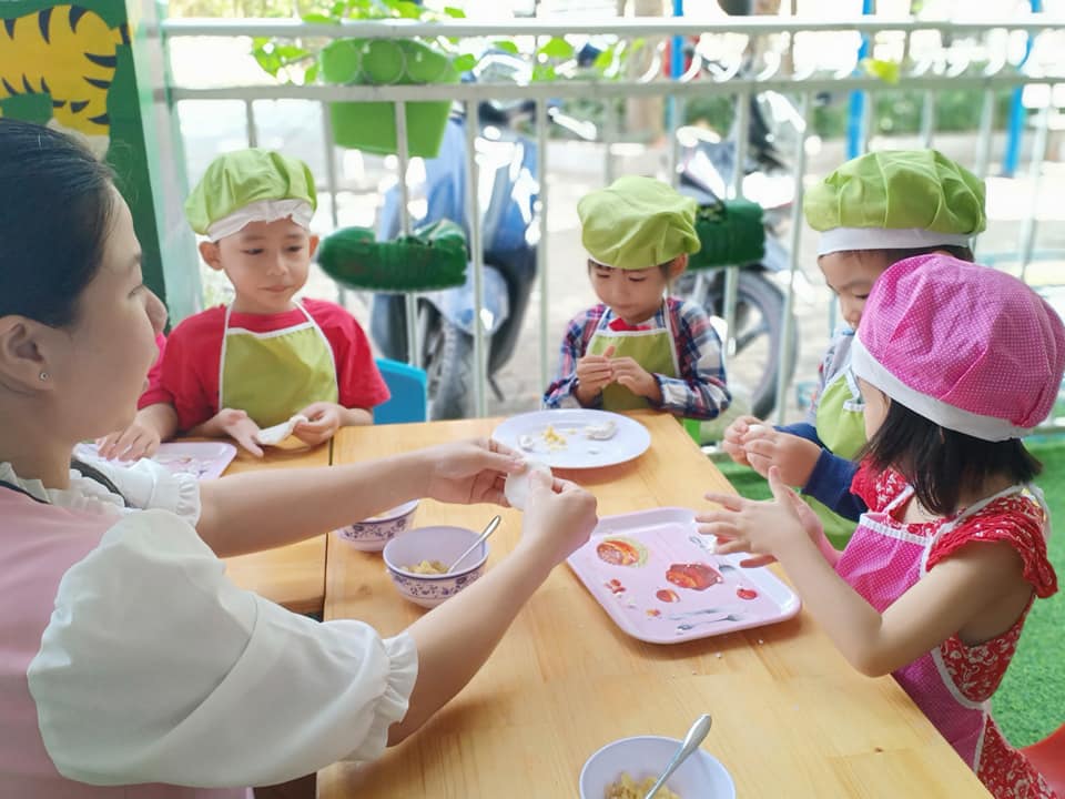 Ưu đãi: tặng 100% tiền cơ sở vật chất (Trong 3 tháng hè)
