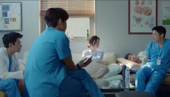 5 Alasan Drama Korea Hospital Playlist Begitu Istimewa Kincir Com