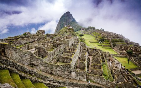 Lost in Time: Roaming the Ancient Ruins of Machu Picchu
