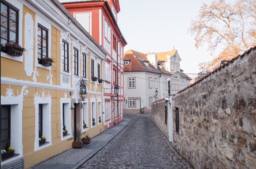 Unveiling the Hidden Gem: Exploring the Enchanting Streets of Prague