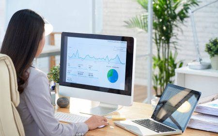 Mastering the Art of Multitasking: A Comprehensive Guide on How to Use Two Monitors with