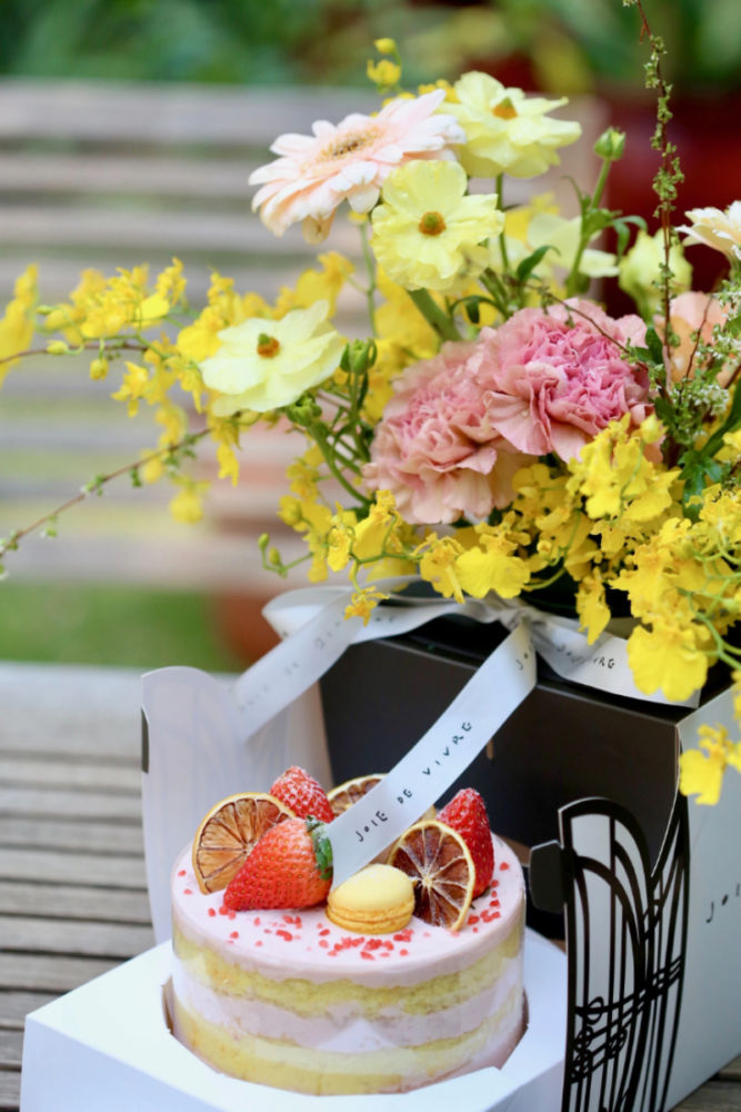 12 best cake delivery options for Mother’s Day Localiiz