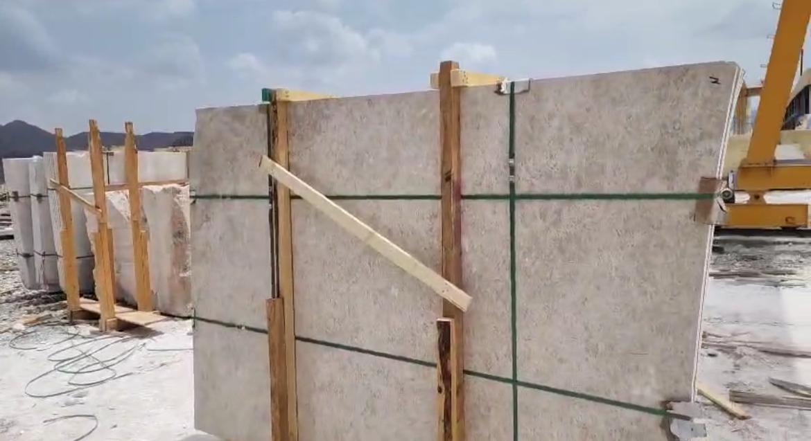 FIRST GRADE OMANI MARBLE