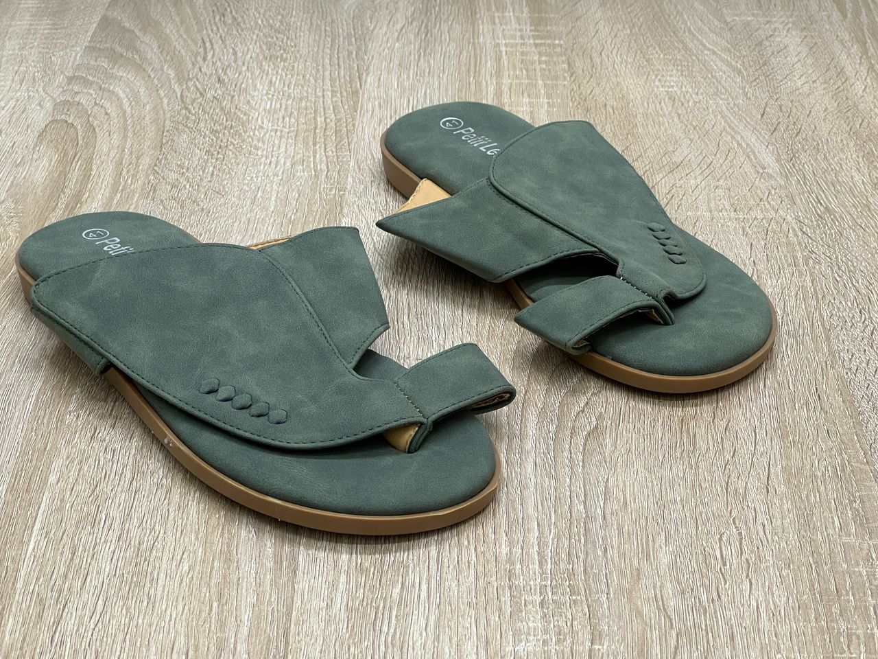 Sandals image 2
