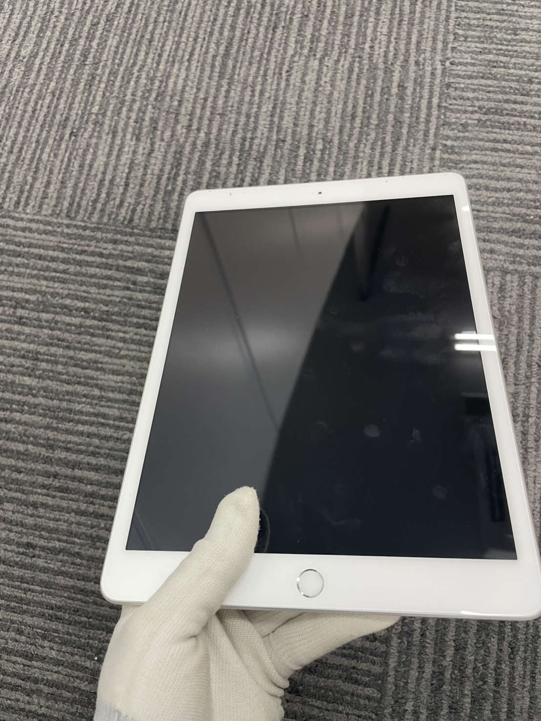 iPad 7th Generation 32GB – Wi-Fi Model, Pre-Owned, A,B,C Japanese Graded, 1000 Units Ready