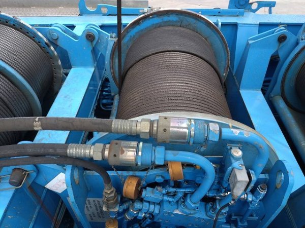 LIEBHERR 350 Ton Crawler-cranes image 4