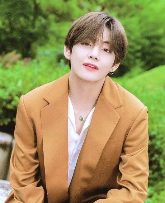 วี ศิรากร โชติรัตนาธารา แฝดคนพี่สุดหล่อ นิสัยรักสนุก เจ้าชู้นิดๆ แต่ถ้าได้รักใครแล้วรักจริง