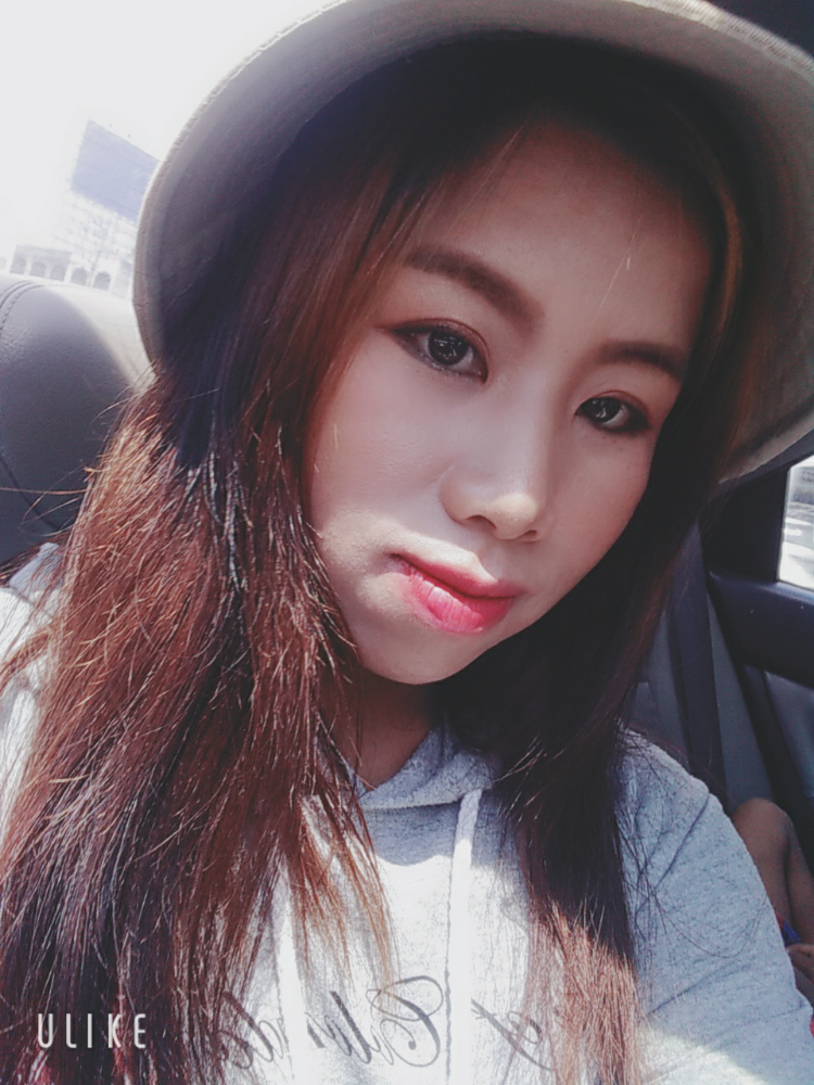 สาวลาวฟินน'นนเว่อร์