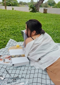 ดลวรรณ วังราษฎร์