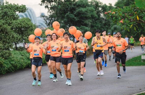 eco run 2026 group of people joining a fun run
