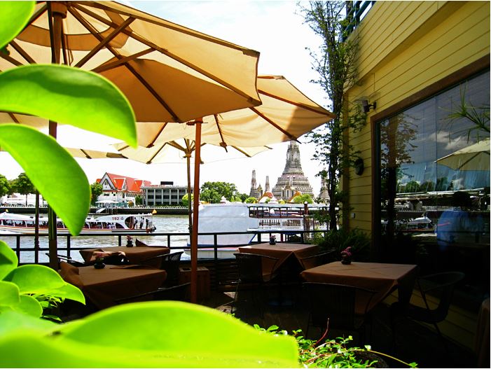 ฉลองวาเลนไทน์ - The Deck by The River