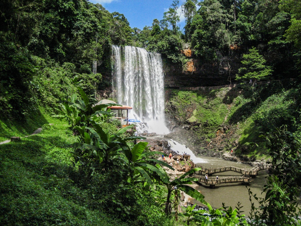 Damb'ri Waterfall