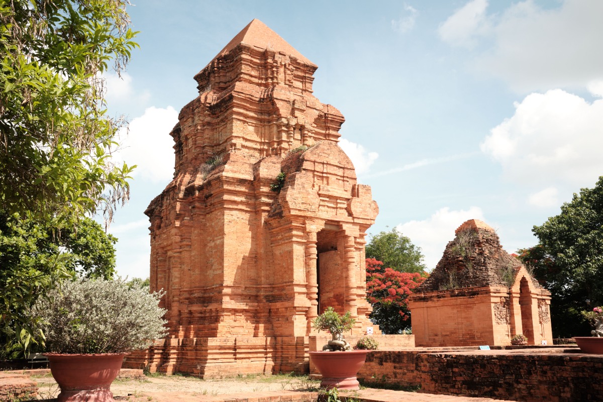 Po Sah Inu Cham Towers