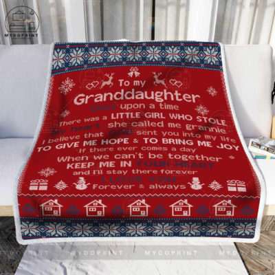 _Hi To My Granddaughter Once Upon A Time Verion Grannie Fleece Blanket 1 782b90ae 1734 11eb a372 0242ac120002 blanket phong khach optimized