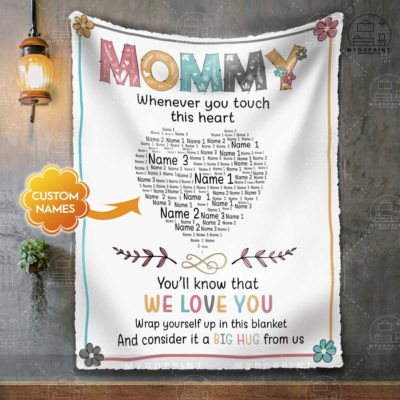 Mommy Whenever You Touch This Heart Personalized Fleece Blanket 2 20aec4c6 a30f 11eb 91f7 0242ac120002 blanket treo mockup optimized