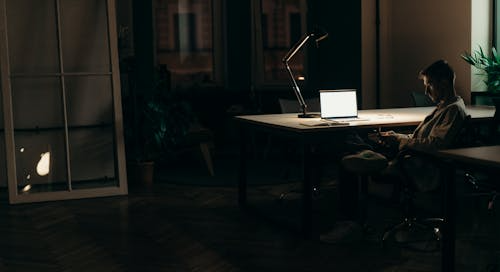 MacBook Stage Light