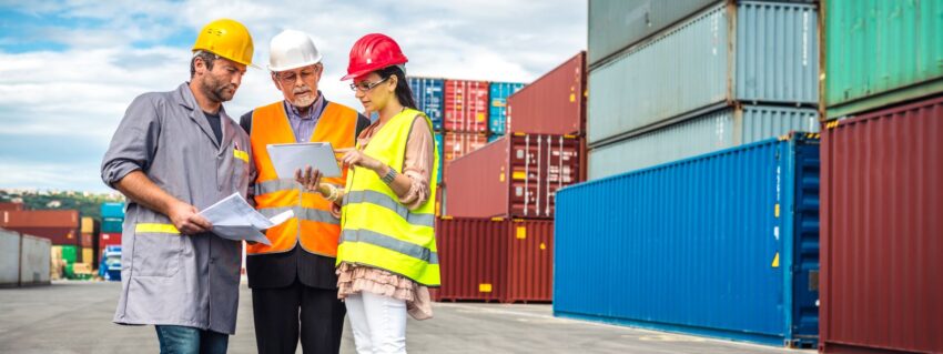 Customs Broker vs Freight Forwarder