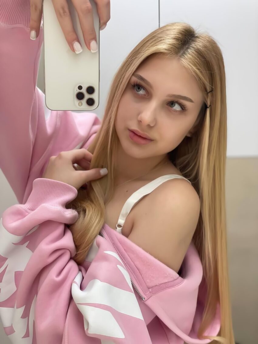 kitty escort shemale in dubai 10352840 original