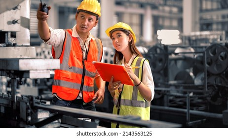 engineer wearing safety vest con
