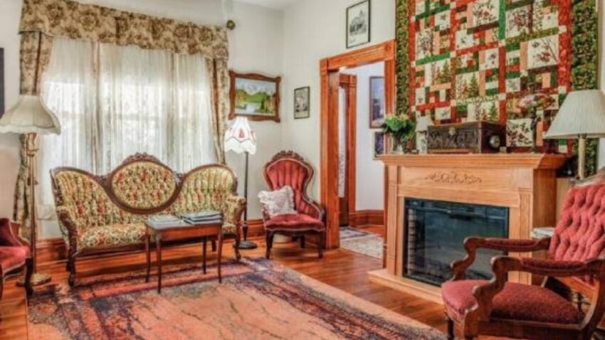 Why Travelers Are Ditching the Best Hotels in Golden for Bed Breakfasts